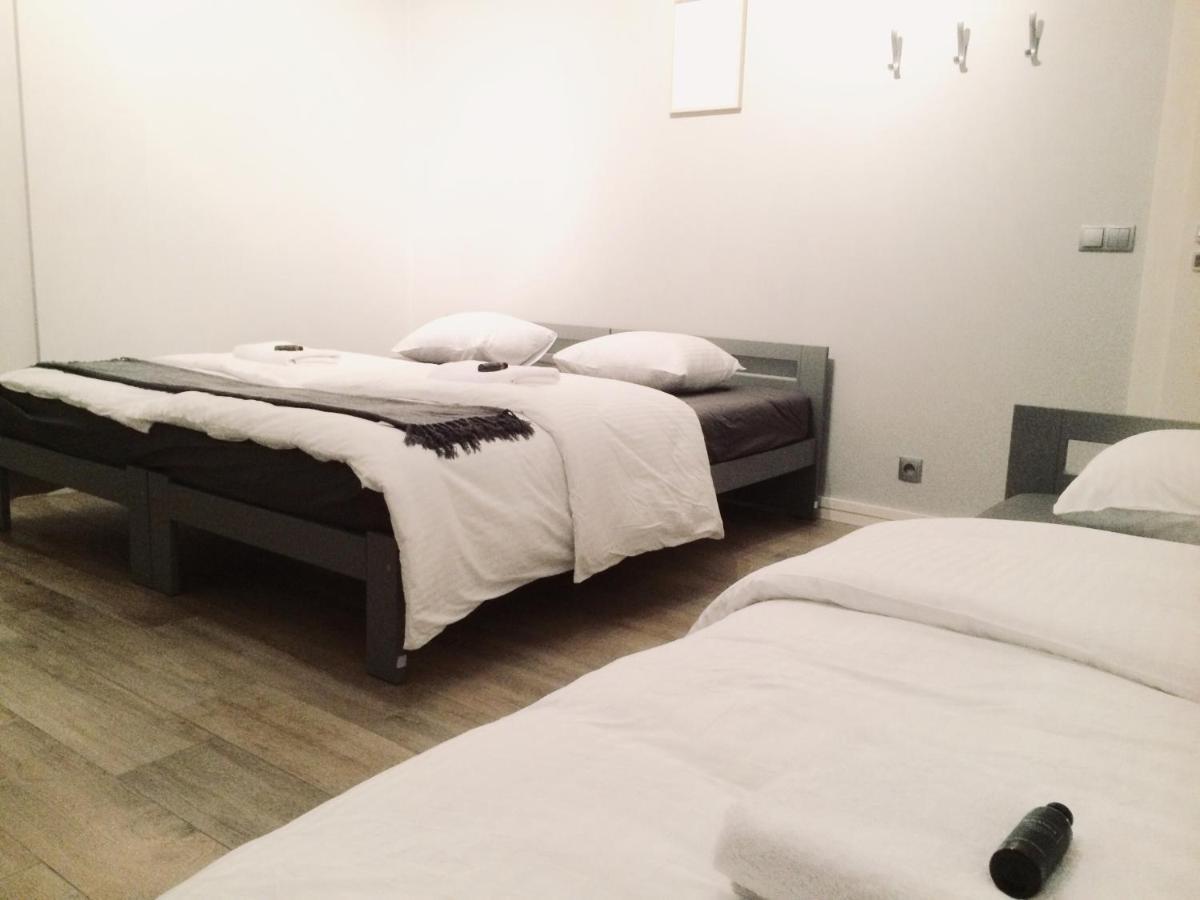Fractal Guest Rooms - Poznan Centrum Andersia Square & Old Town Pokoj fotografie
